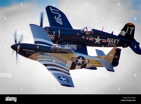 vought Corsair vs mustang